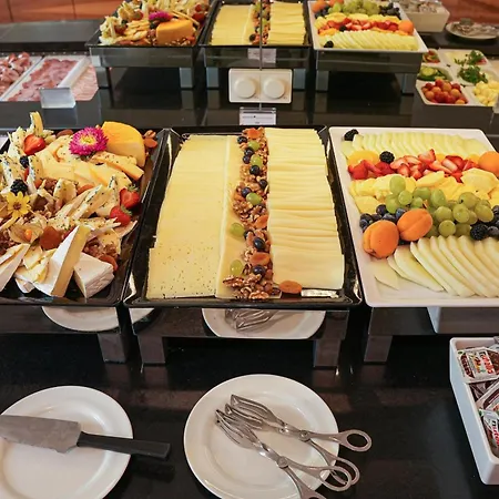 ホテル Arcotel Castellani 4*