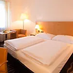 ホテル Arcotel Castellani 4*