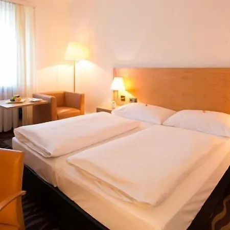 ホテル Arcotel Castellani 4*