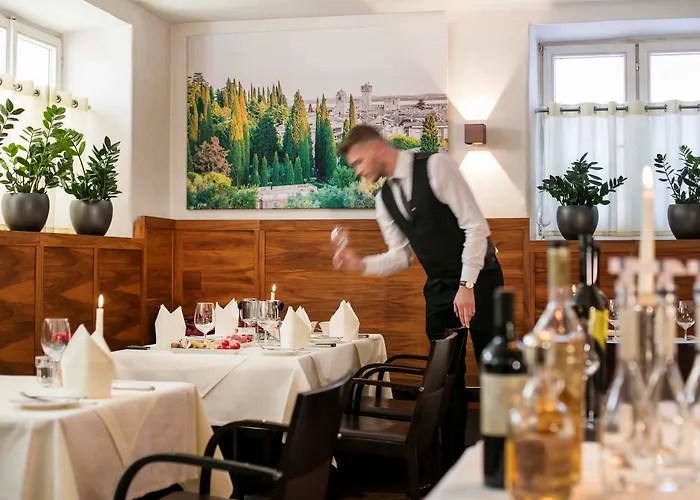 ホテル Arcotel Castellani 4*