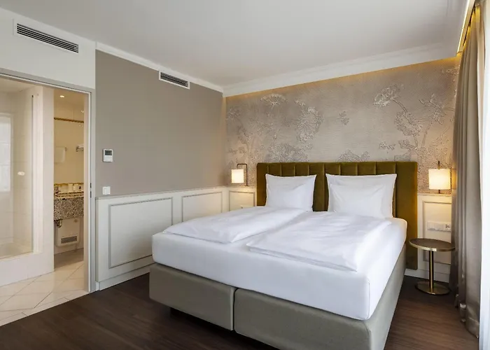 ホテル Arcotel Castellani 4*