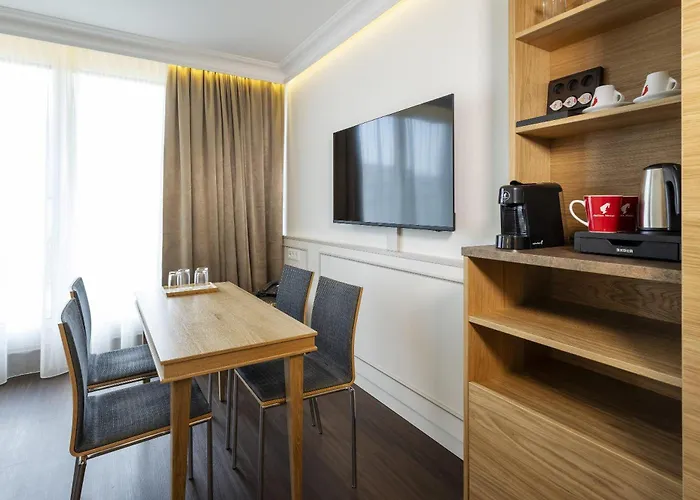 Arcotel Castellani ホテル 4*