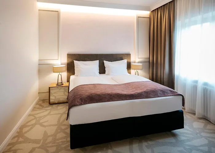 ホテル Arcotel Castellani 4*