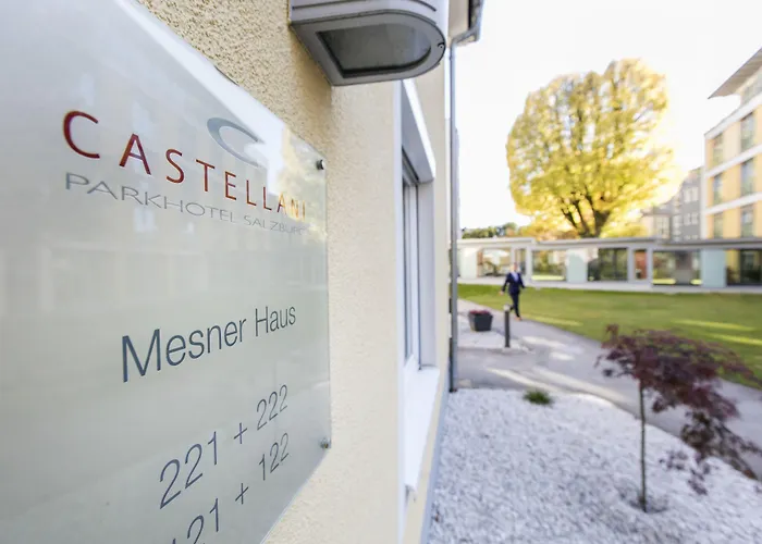 ホテル Arcotel Castellani 4*