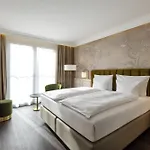 מלון Arcotel Castellani