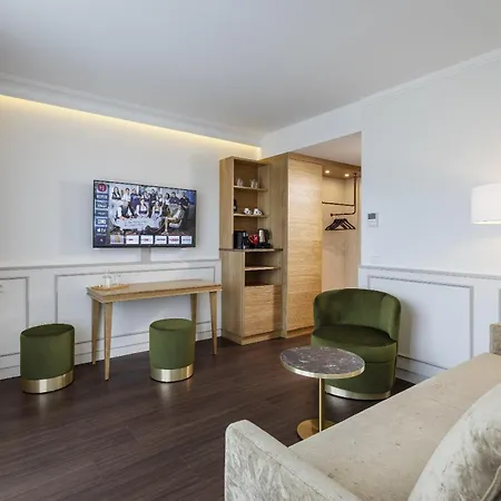 Arcotel Castellani Hotel 4*